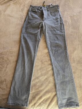 NYDJ Not Your Daughters Jeans premium denim  gray straight leg pant jeans size 4